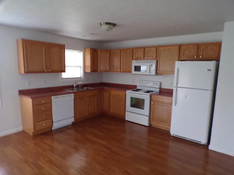 1408 Montebello Dr — Photo 11
