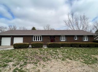 1445 W Swan St, Springfield, MO 65807
