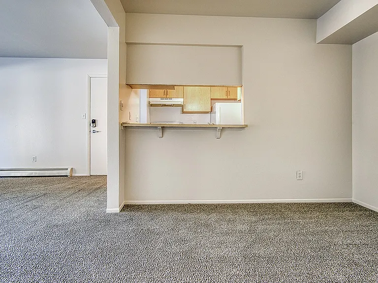 Wood Creek Apartments — Photo 32