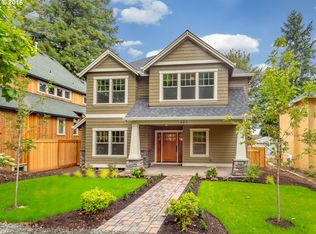 683 5th St, Lake Oswego, OR 97034