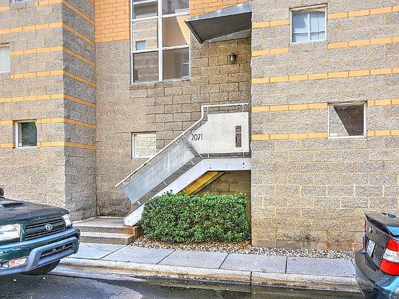 5th image of 2071 Atherton Heights Ln #47