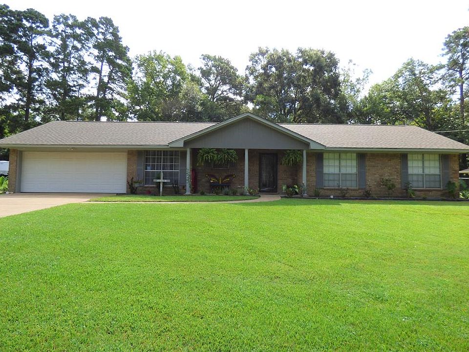 1st image of 3119 Lake Forest Dr