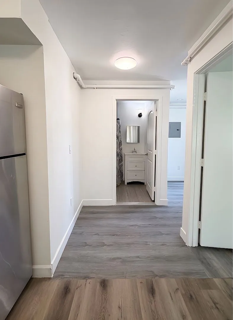 1 bed, 1.0 bath, $1,895 — Photo 3