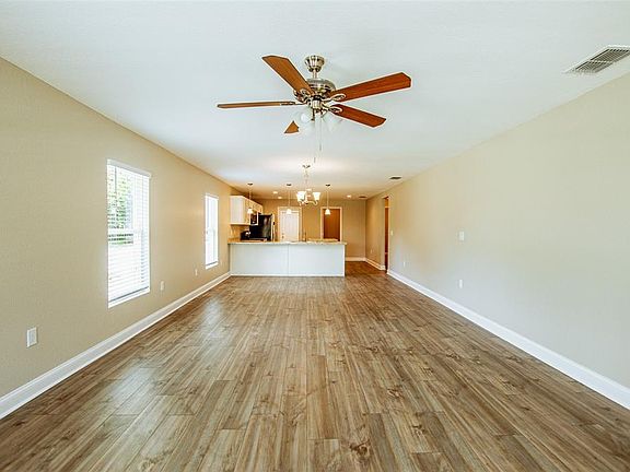 2nd image of 712 W 9TH STREET