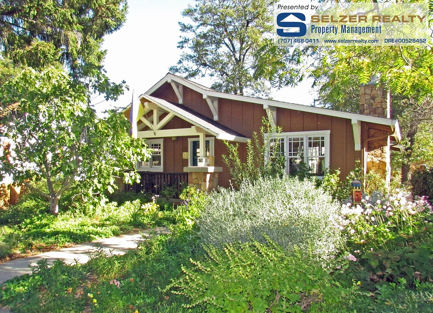 Charming custom-built 2 bd. home in the heart of the westside! — Photo 1
