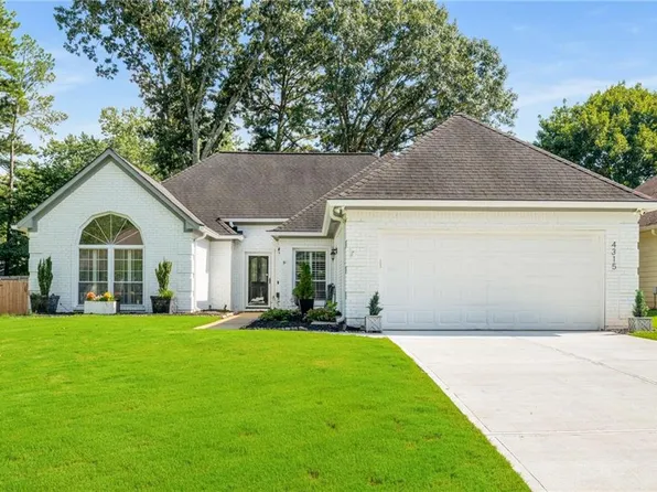 4315 Pinewalk Dr, Alpharetta, GA 30022