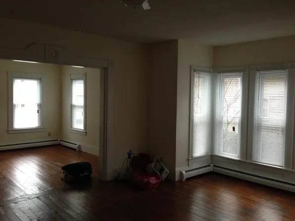 69 S 6th St #2, New Bedford, MA 02740