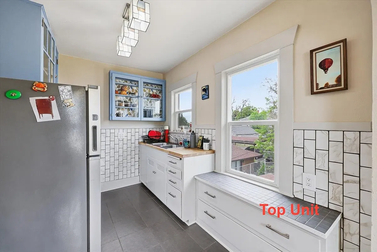 2 bed, 900 sqft, $1,400 — Photo 1