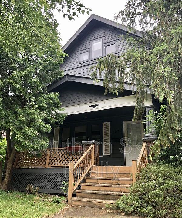 1st image of 907 Delia Ave
