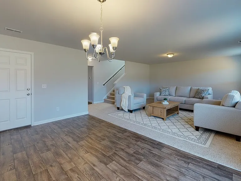 129 Maple Tree Ln — Photo 4