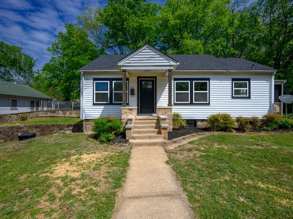 729 Bates St, Batesville, AR 72501