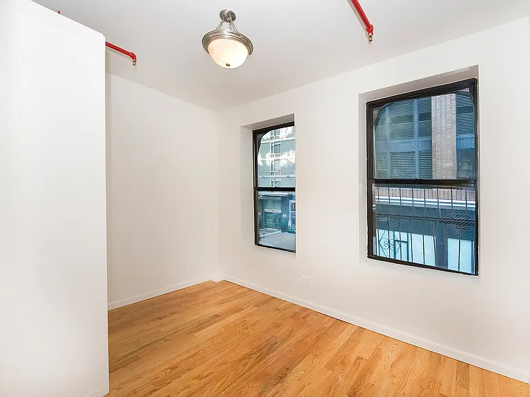 177 W 26th St #204 — Photo 16