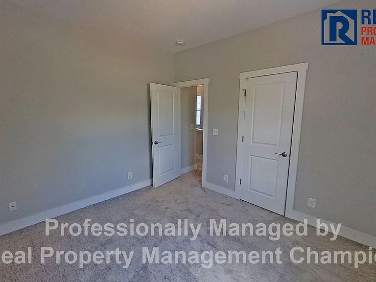 632 Brunswick St — Photo 23