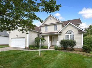 6730 Chinkapin Ct, Bedford, OH 44146