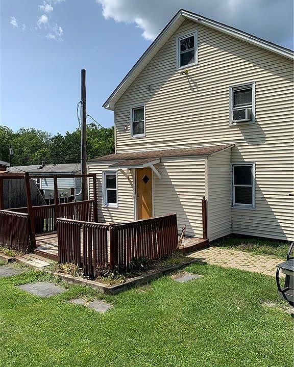 1st image of 339 W Main St