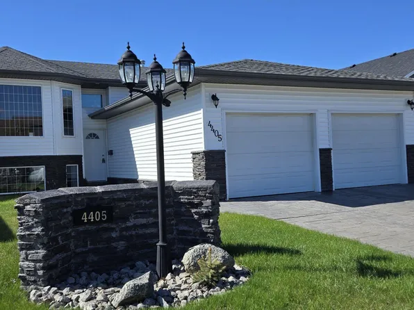 4405 59th Ave, Vegreville, AB T9C 1V3