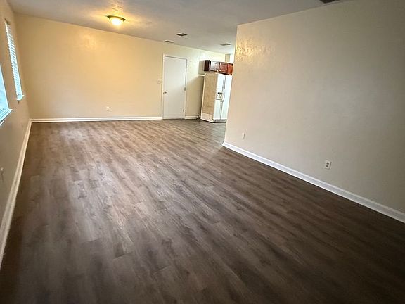 5th image of 3425 Sunnyside Dr
