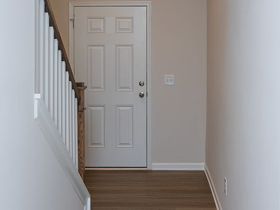 4th image of 63 Briarwood Dr W