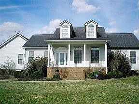 2nd image of 120 Lisa Dr