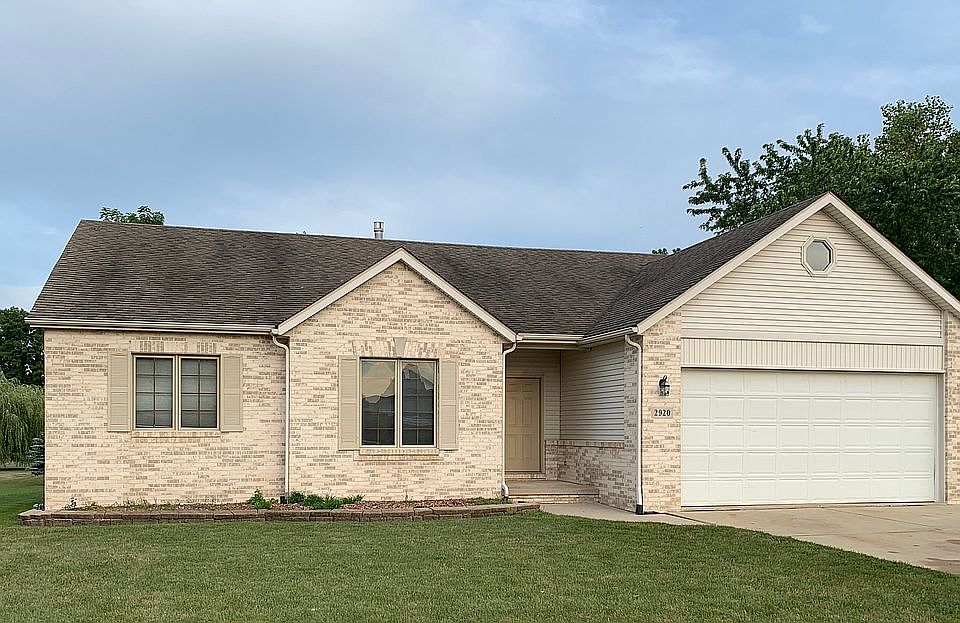 1st image of 2920 E Country Ln