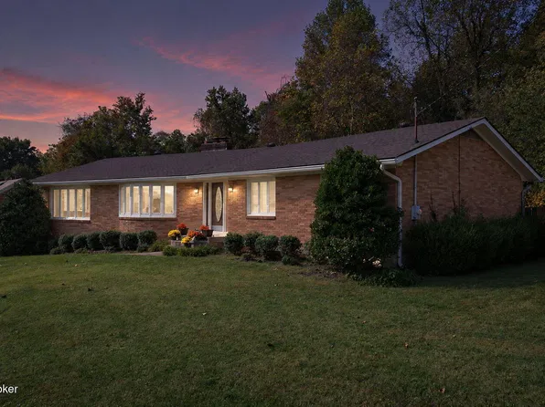 9020 Lyneve Dr, Louisville, KY 40272