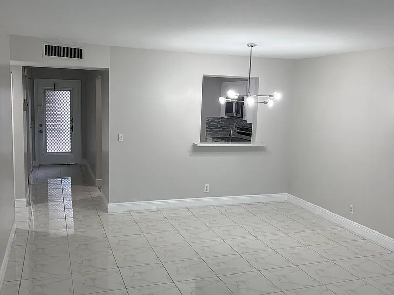 24 Abbey Ln #204 — Photo 27