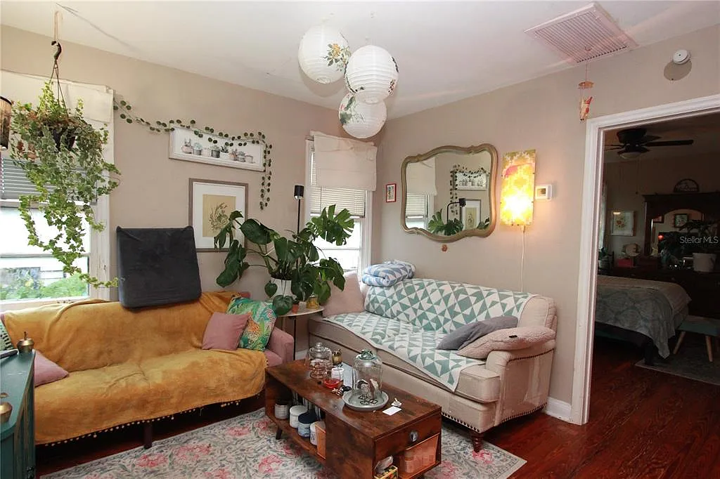1 bed, 1.0 bath, 572 sqft, $1,395 — Photo 4