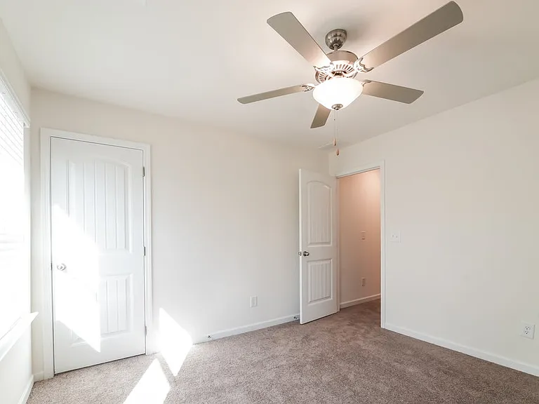 410 Ruths Blvd — Photo 15