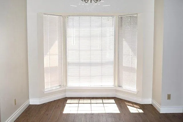 508 Lucile Ln — Photo 4