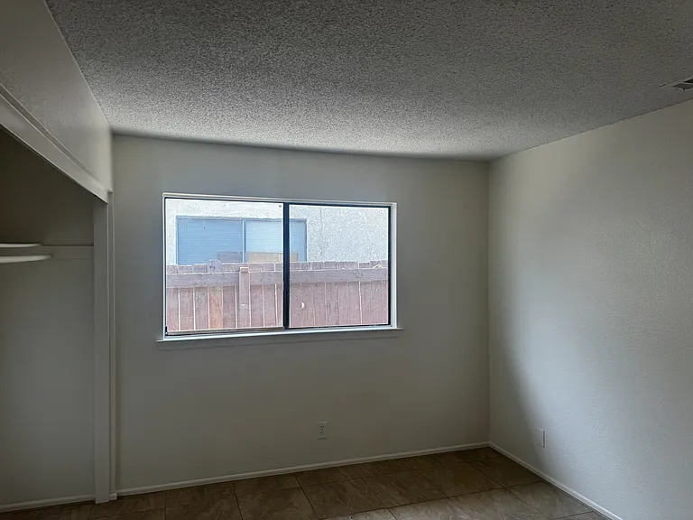 15086 Dakota St — Photo 6