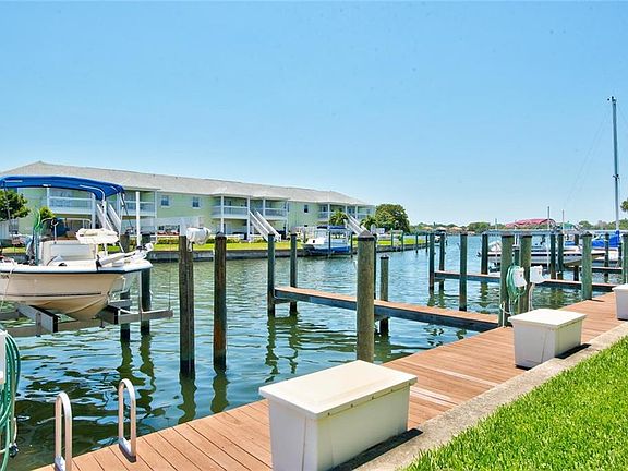 3rd image of 4927 Cobia Dr SE