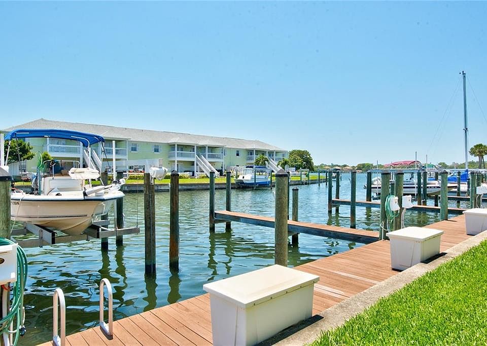 1st image of 4927 Cobia Dr SE