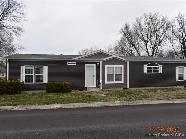 28 E Vine Street, Campbellsburg, IN 47108