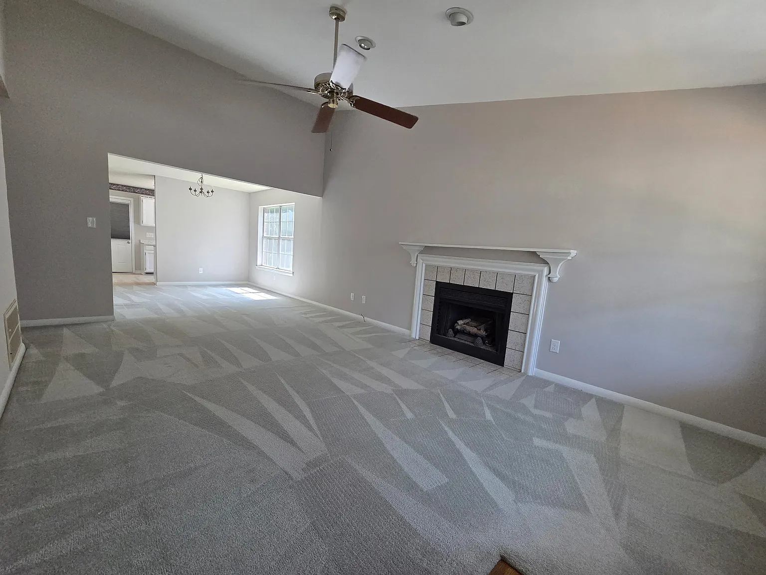 2 bed, 1245 sqft, $1,800 — Photo 4