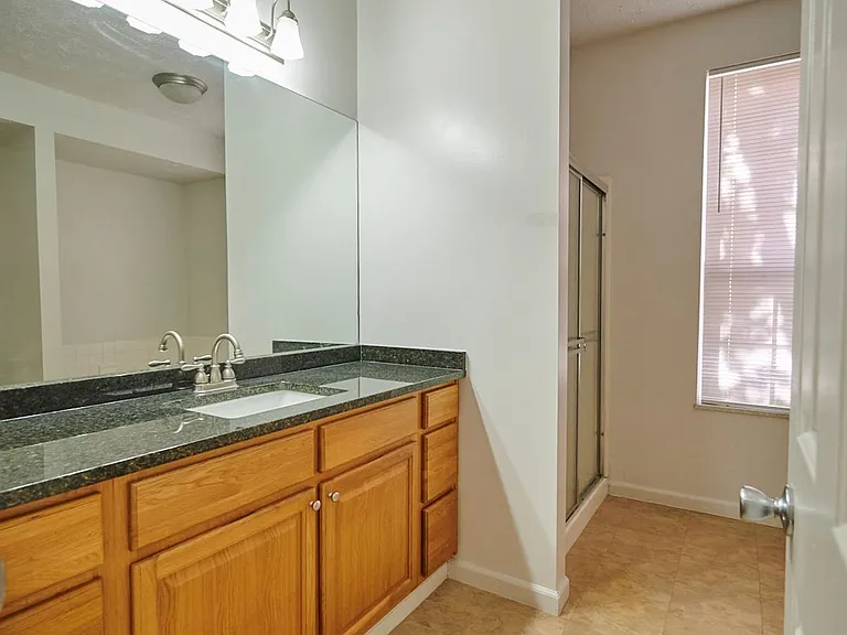 Grand Bay Apartments and Townhomes — Photo 11