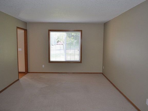 2nd image of 3601 NW Dahlia Dr