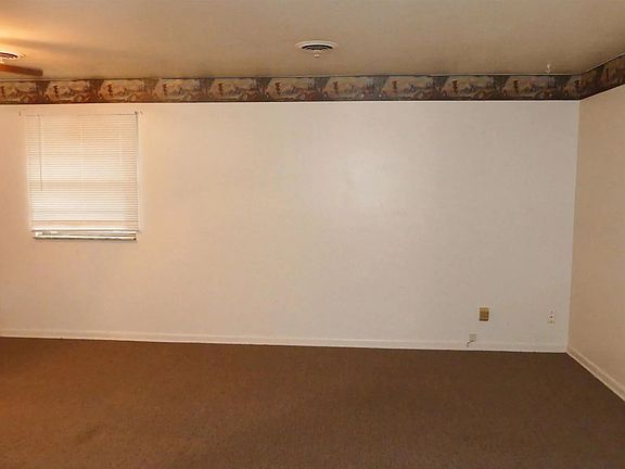 5th image of 100 E Florida St