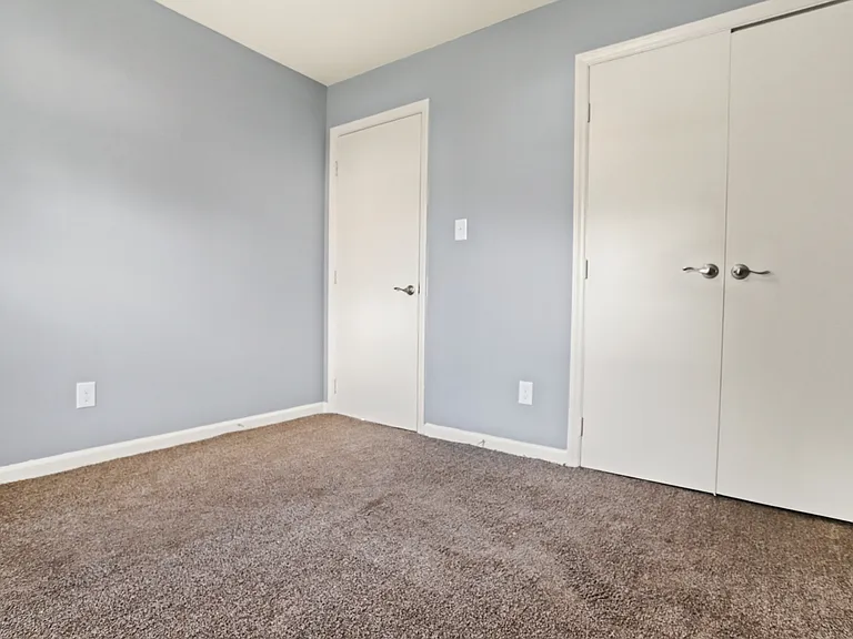 2602 Mallard Ct — Photo 2