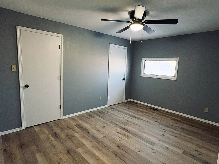 235 S Railroad Ave — Photo 11