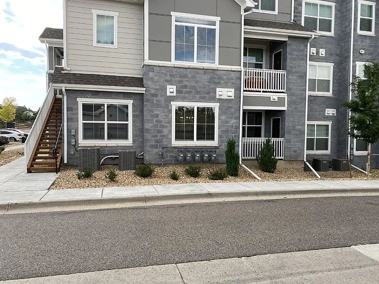 1831 S Dunkirk St #101 — Photo 21