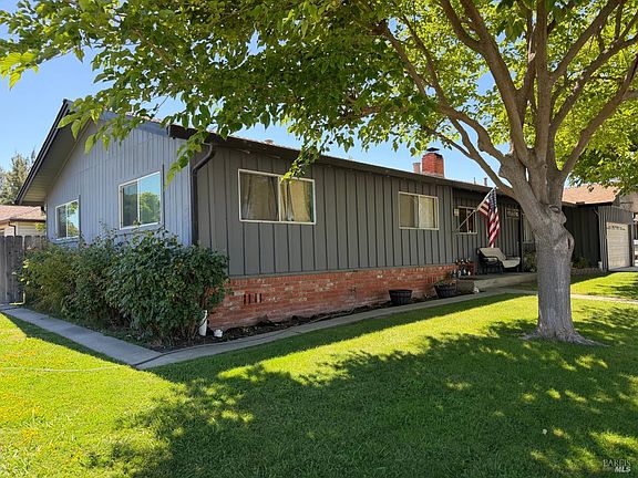 4th image of 901 Linda Vista Way
