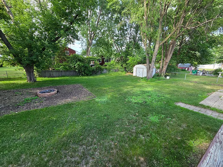 841 Lund Ave NE — Photo 18