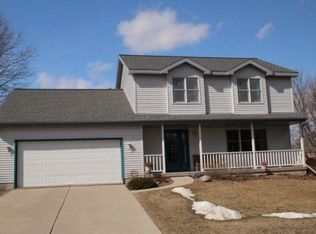 421 Thomas Ct, Oregon, WI 53575