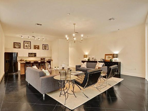5th image of 900 S Peters St #Penthouse 1