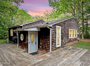 9 Overlook Ter, Howell, NJ 07731