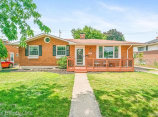 6617 N Wildwood St, Westland, MI 48185
