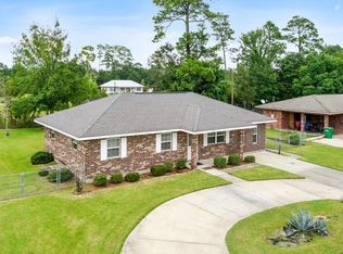 645 Union St, Bay Saint Louis, MS 39520