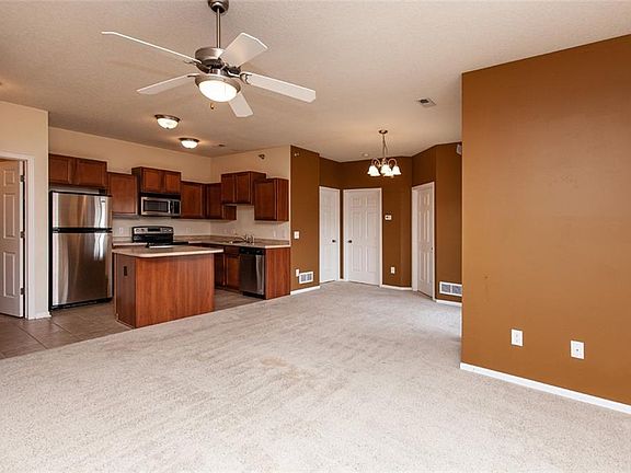 5th image of 10335 Norfolk Dr Unit 1
