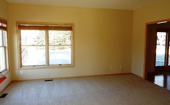 4th image of 3387 Richmond Pkwy