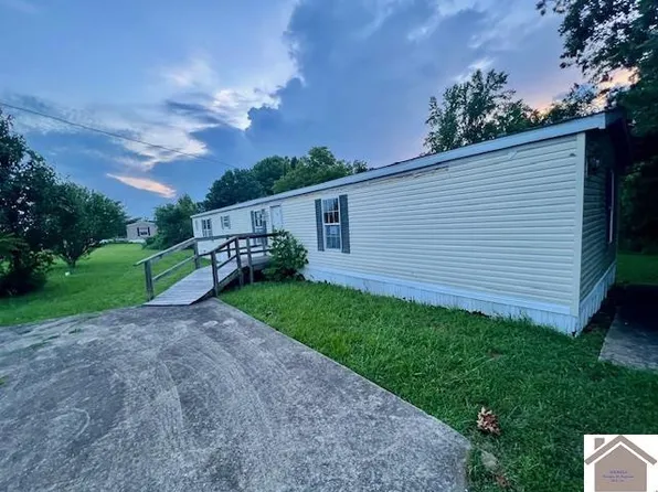 1954 Caledonia Rd, Cadiz, KY 42211